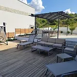 Platinum With Heated Pool, Jacuzzi And Sauna By The Sea In 로고즈니차