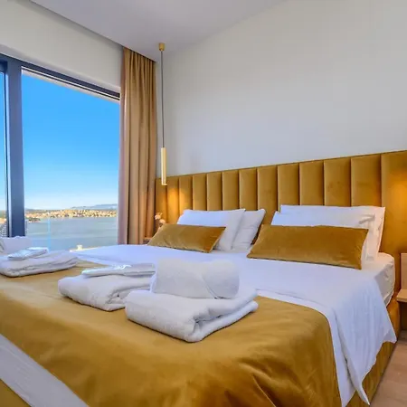 Ramarin 1 With Heated Pool, Jacuzzi And Sauna By The Sea In *