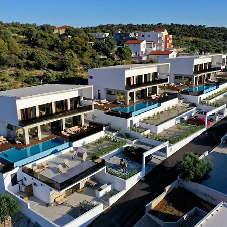 Ramarin 1 With Heated Pool, Jacuzzi And Sauna By The Sea In Villa *