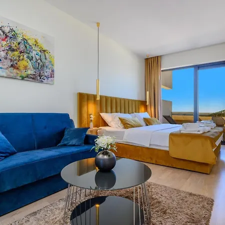 Platinum With Heated Pool, Jacuzzi And Sauna By The Sea In * Rogoznica (Sibenik-Knin)