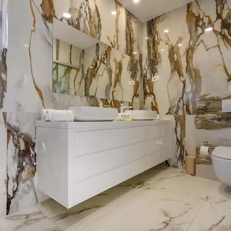 Platinum With Heated Pool, Jacuzzi And Sauna By The Sea In Villa