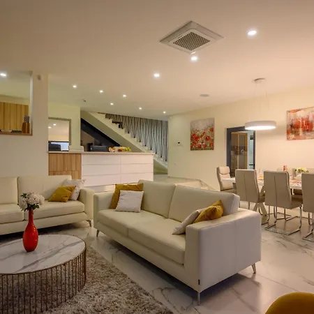 Ramarin 1 With Heated Pool, Jacuzzi And Sauna By The Sea In Villa *