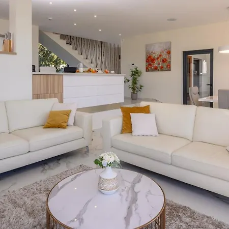 Villa Platinum With Heated Pool, Jacuzzi And Sauna By The Sea In Rogoznica (Sibenik-Knin)