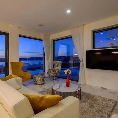 Villa Platinum With Heated Pool, Jacuzzi And Sauna By The Sea In Rogoznica (Sibenik-Knin)