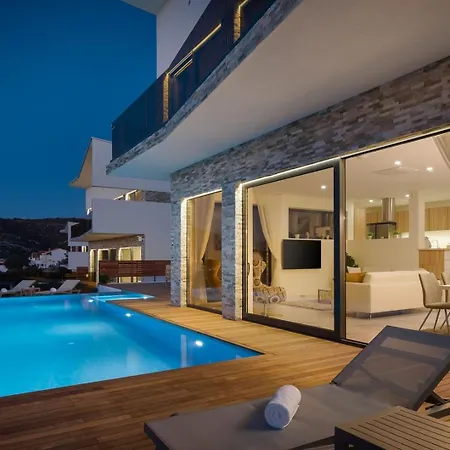 Ramarin 1 With Heated Pool, Jacuzzi And Sauna By The Sea In Villa *