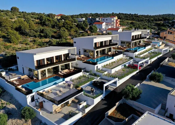 Ramarin 1 With Heated Pool, Jacuzzi And Sauna By The Sea In Villa *