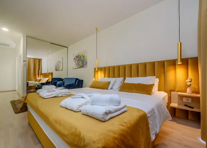 Ramarin 1 With Heated Pool, Jacuzzi And Sauna By The Sea In Villa *