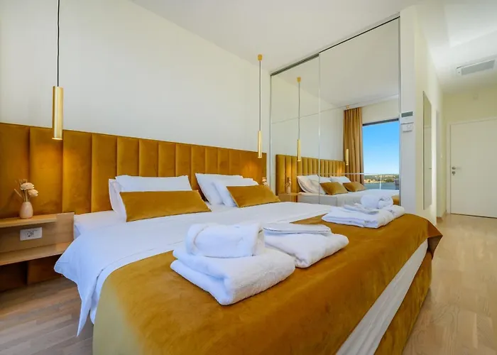 Ramarin 1 With Heated Pool, Jacuzzi And Sauna By The Sea In * Rogoznica (Sibenik-Knin)