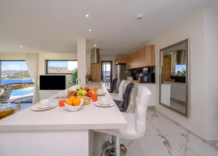 Ramarin 1 With Heated Pool, Jacuzzi And Sauna By The Sea In Villa