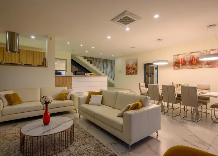 Ramarin 1 With Heated Pool, Jacuzzi And Sauna By The Sea In Villa *