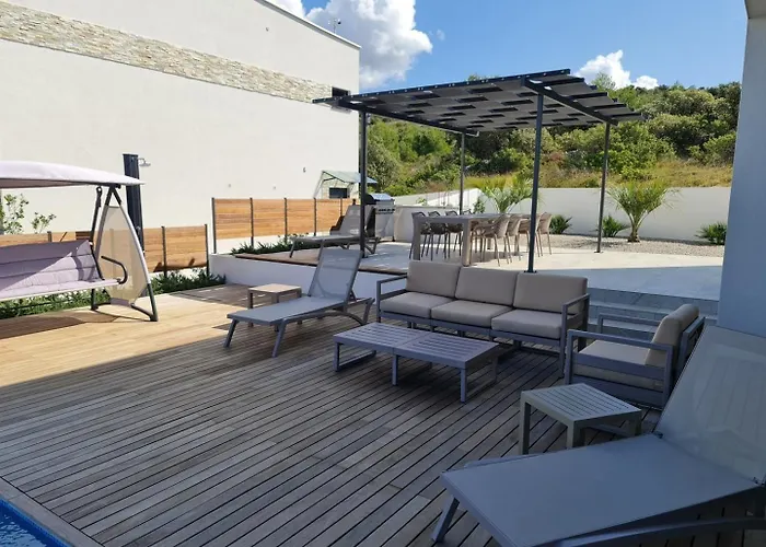 Ramarin 1 With Heated Pool, Jacuzzi And Sauna By The Sea In Rogoznica (Sibenik-Knin)